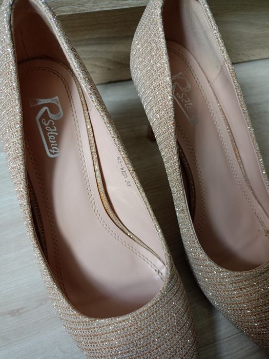 Sprzedam buty damskie