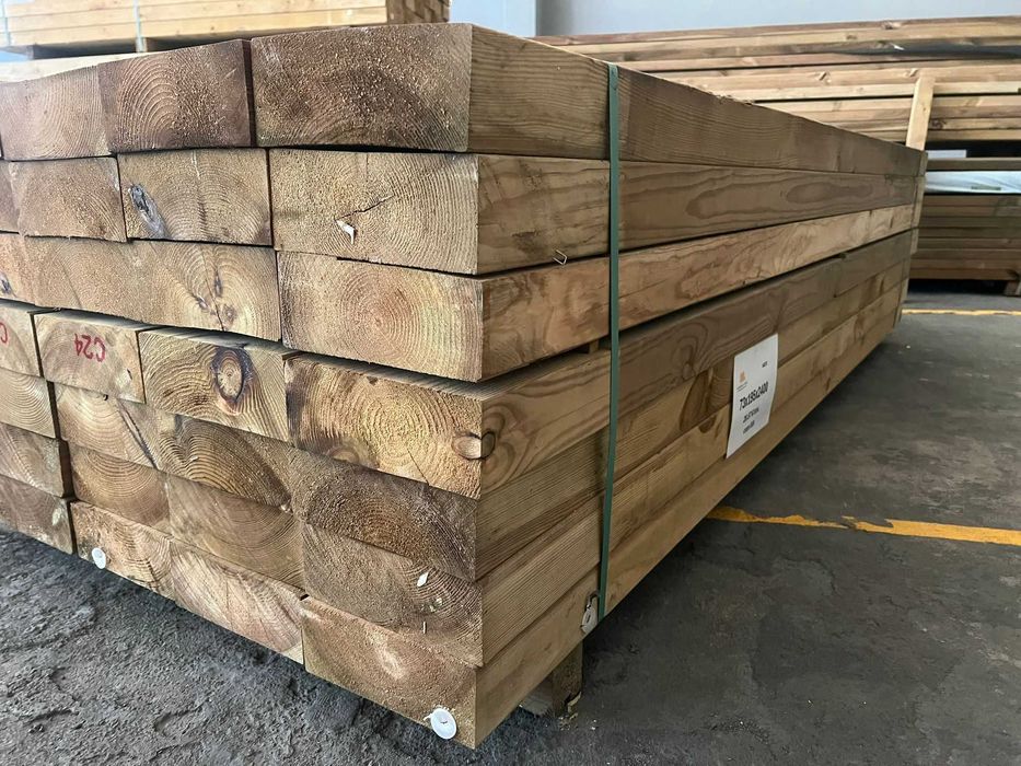 Madeira ABETO APARELHADO TRATADO