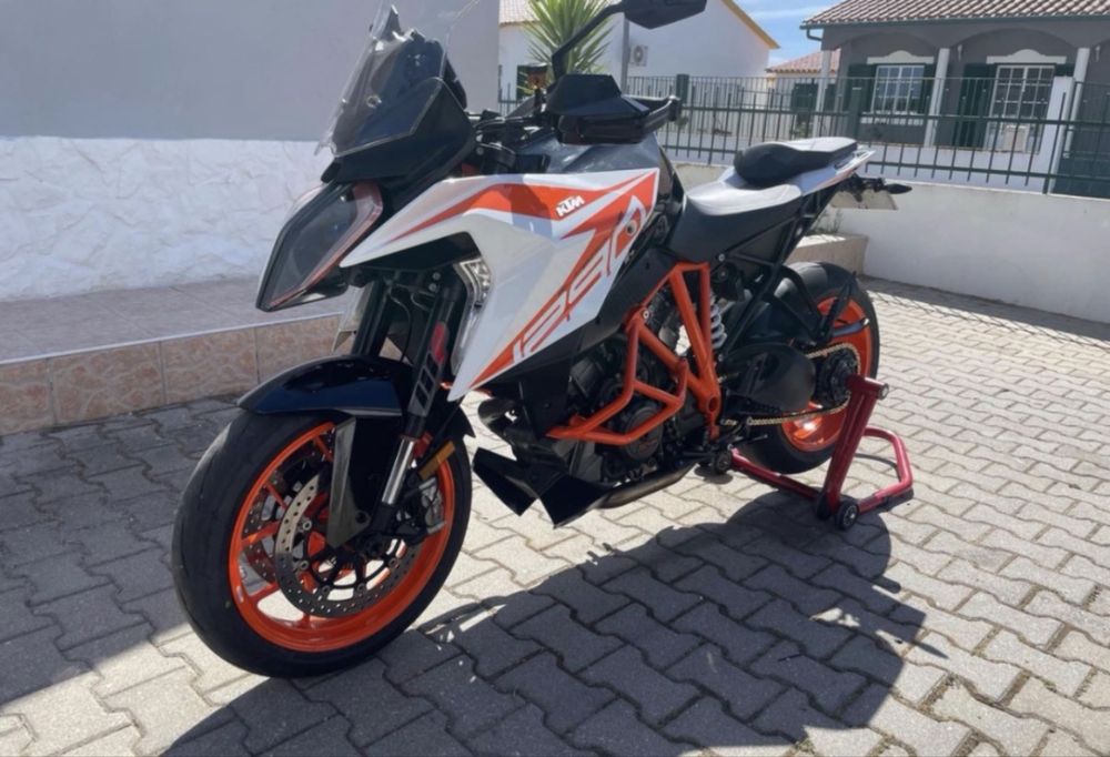 KTM 1290 Super Duke GT 2021 - 33.000 km - 3 Malas Originais