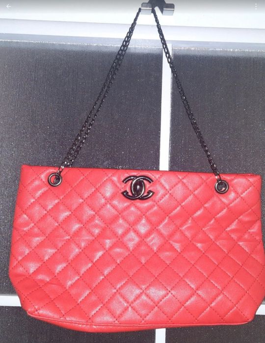 Torebka pikowana z łańcuszkiem