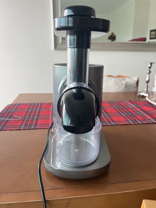 Extrator de sucos Veaton