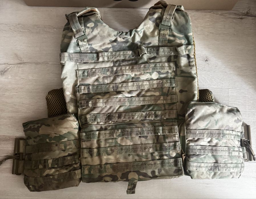Бронежелет  multicam