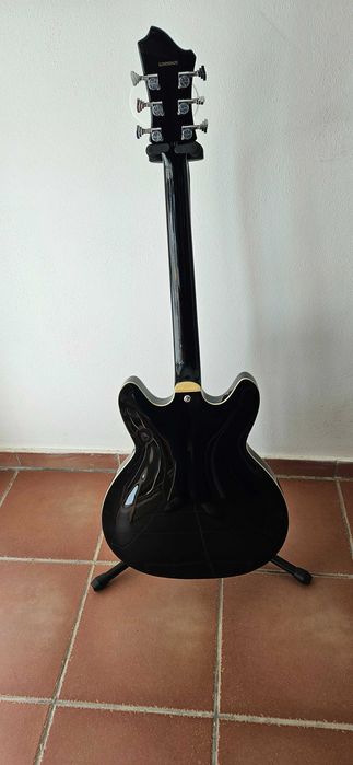 Hagstrom Viking Deluxe Tremar Black
