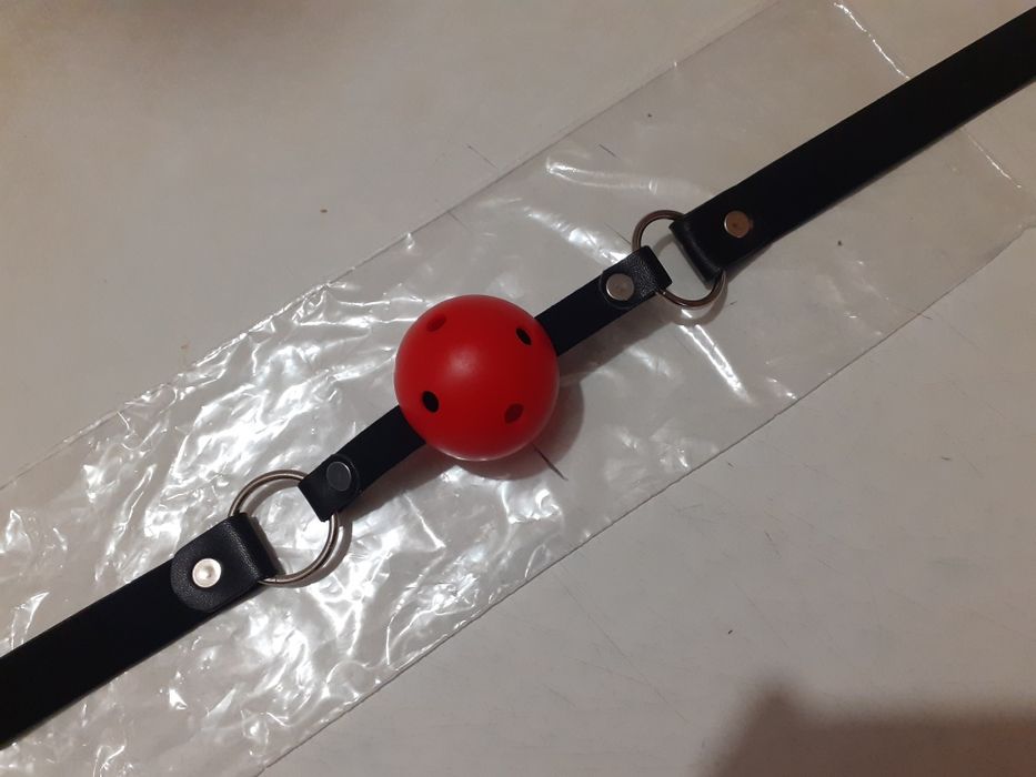Шарик на ремне для игр.