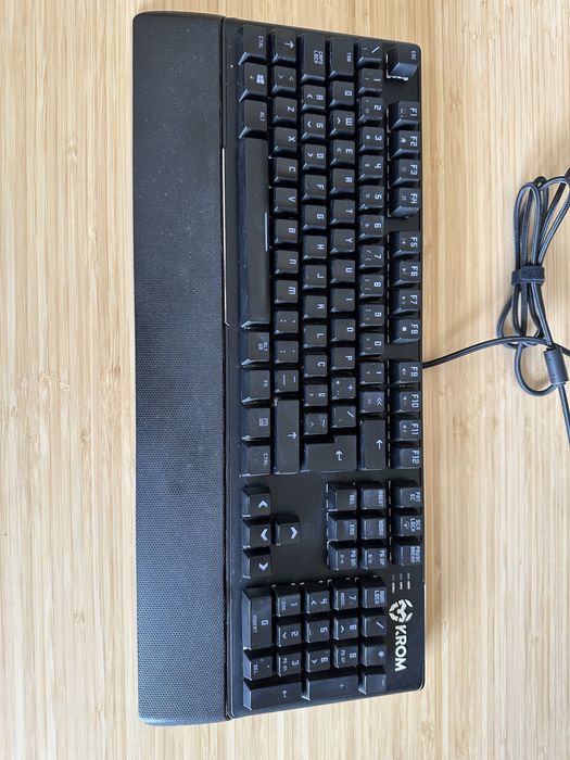 Teclado Mecânico KROM Kael