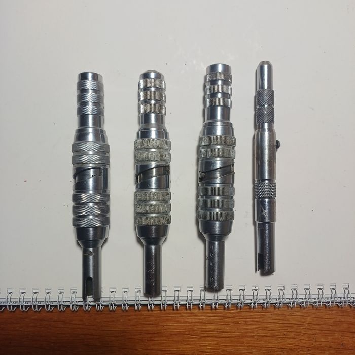 Зуботехнічне різне,рукава та наконечники .