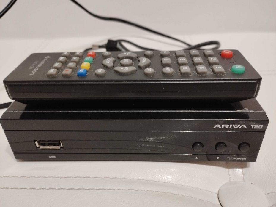 Telewizor Sharp LC-37D44E-GY plus dekoder DVB-T