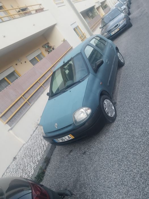 Clio 98  a venda  carro bom e econômico