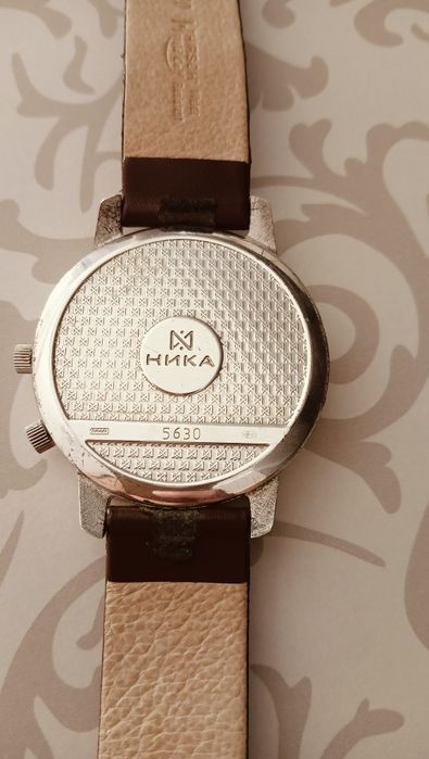 Чоловічий годинник НІКА 925, модель 1065.0.9.21H, срібло