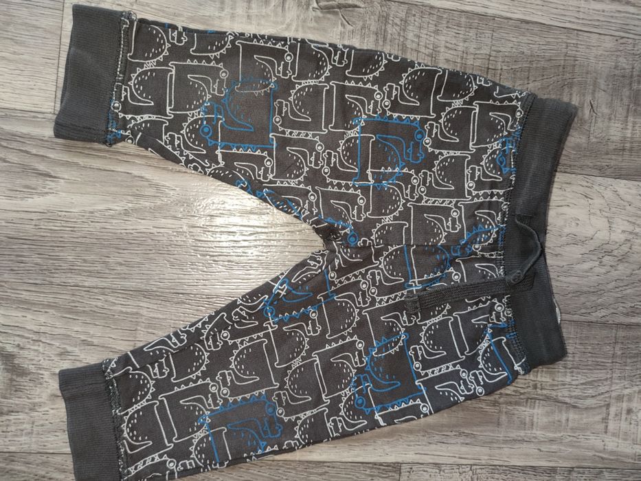 Spodnie dresowe chłopięce rozm. 74