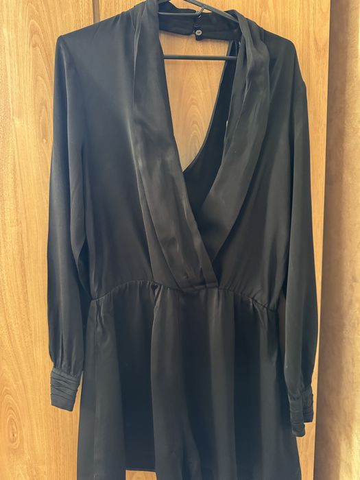 Новий комбінезон Mango з вирізом на грудях і спині