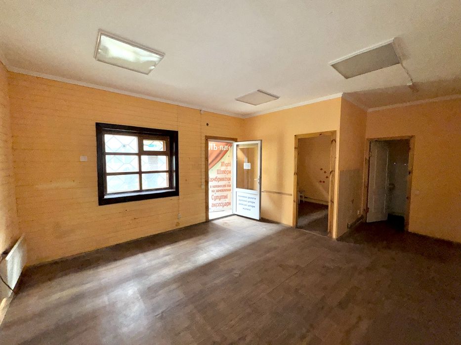 Оренда приміщення м. Фастів, центр, вул 1 -го травня, прохідна зона