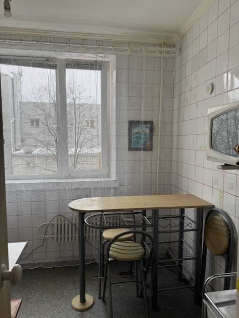 Сдам 3к.кв метро "Студенческая", с/м "Класс"