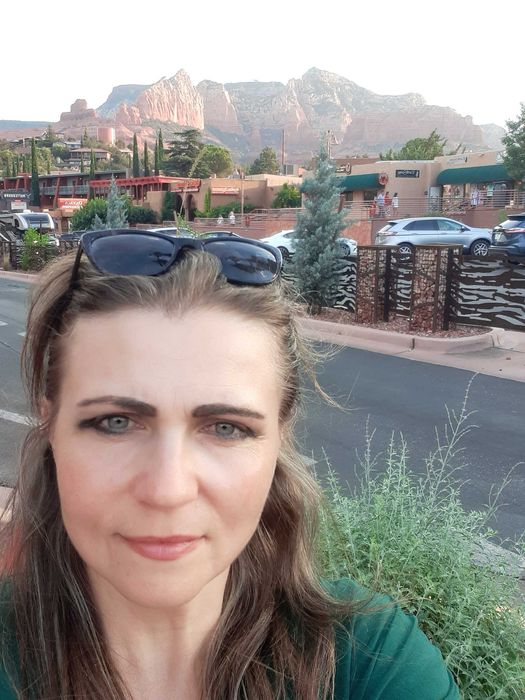 angielski , francuski