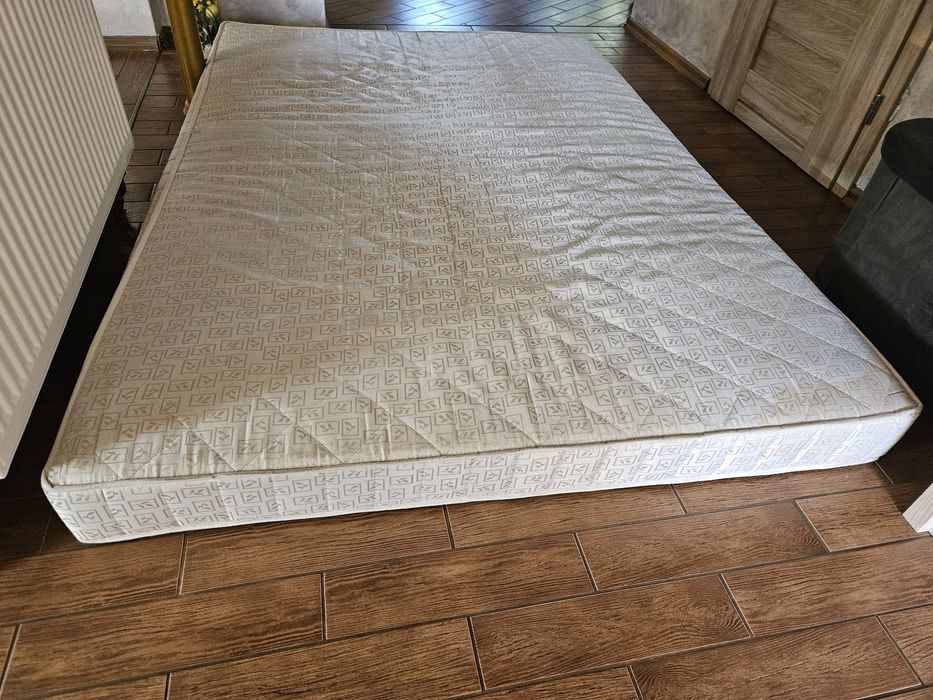 Materac 140 × 200 15 cm wysokość