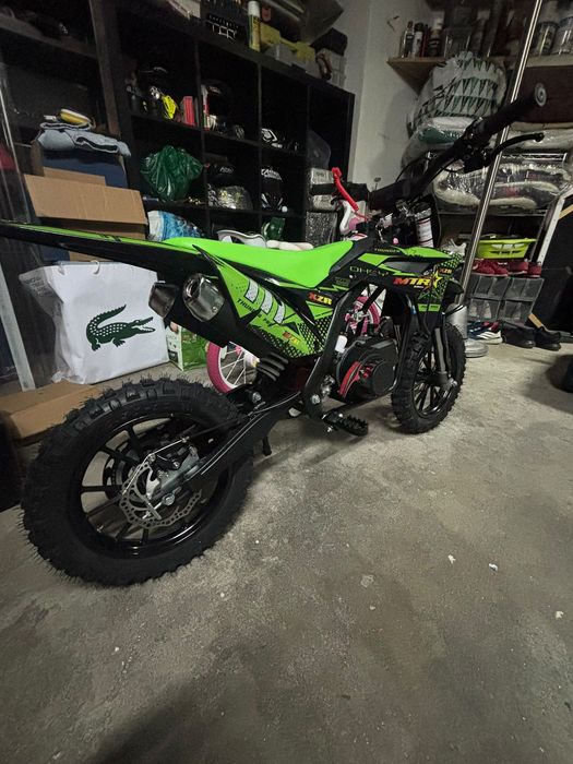 Mini mota nova com 4 meses