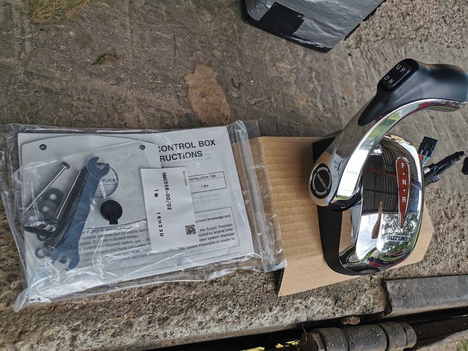 Manetka elektroniczna Suzuki nowa