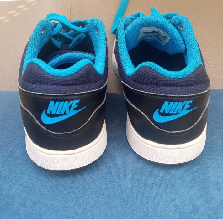Buty NIKE PRIORITY LOW GS rozmiar 39 unisex