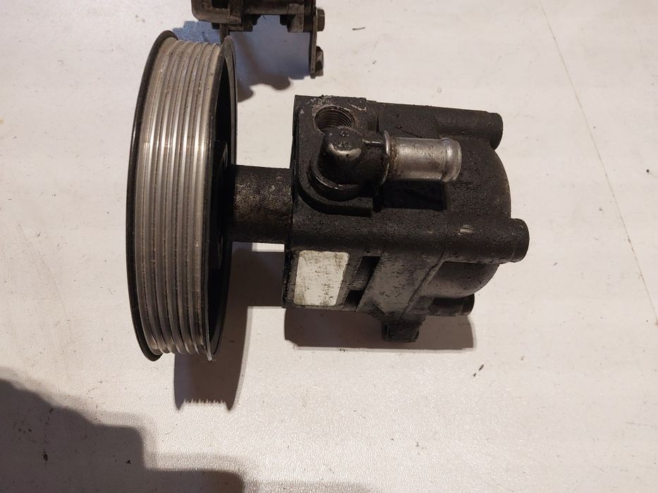 Pompa wspomagania bmw e 46 1.8 1.9 m 43tub 19 benzyna koło pasowe