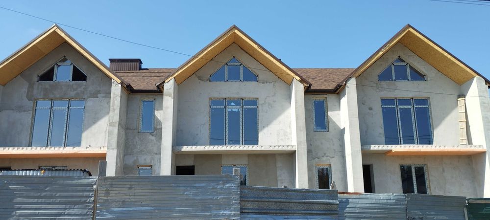 Покрівельні роботи Кам’янське. Ремонт даху. Монтаж сонячних панелей.