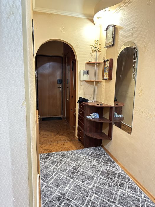 1-К Институт Связи, рядом Рынок