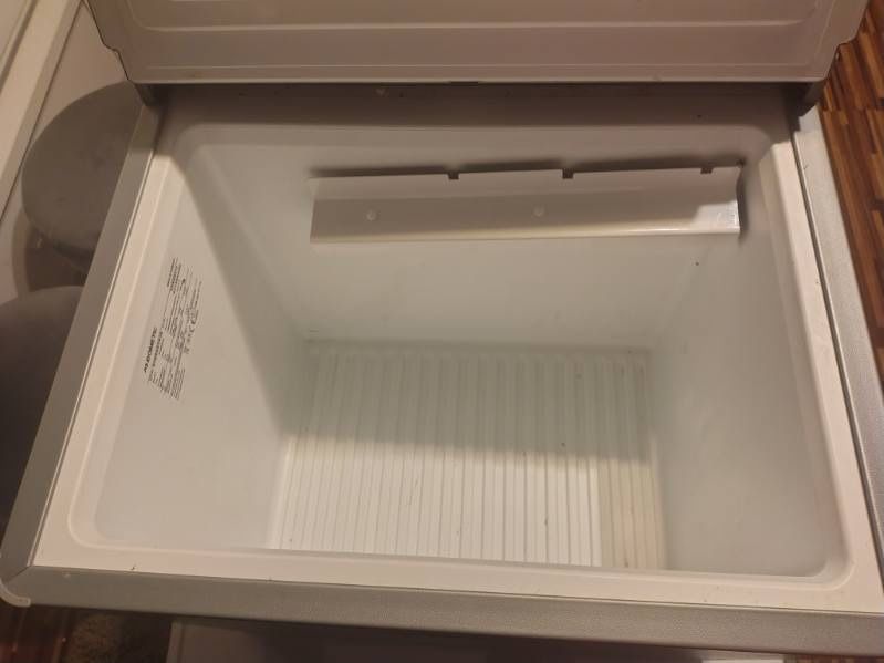 Lodowka dometic absorpcyjna gaz/12v/230v  na ryby ,dzialke ,do kampera