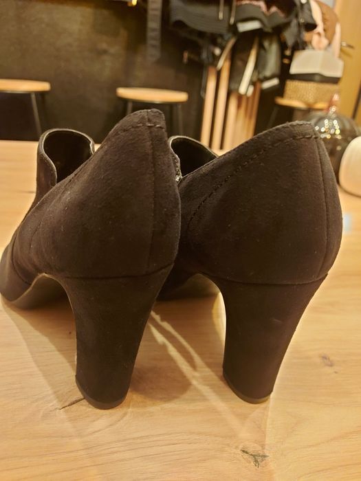 Buty czarne zamszowe damskie