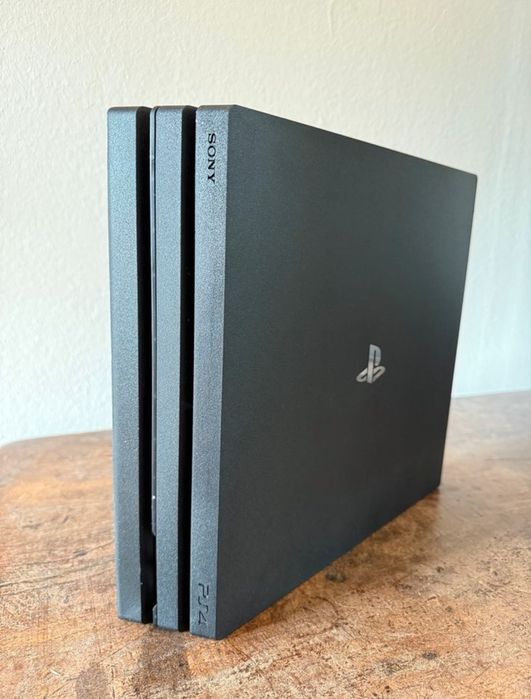 Sony PlayStation 4 PRO