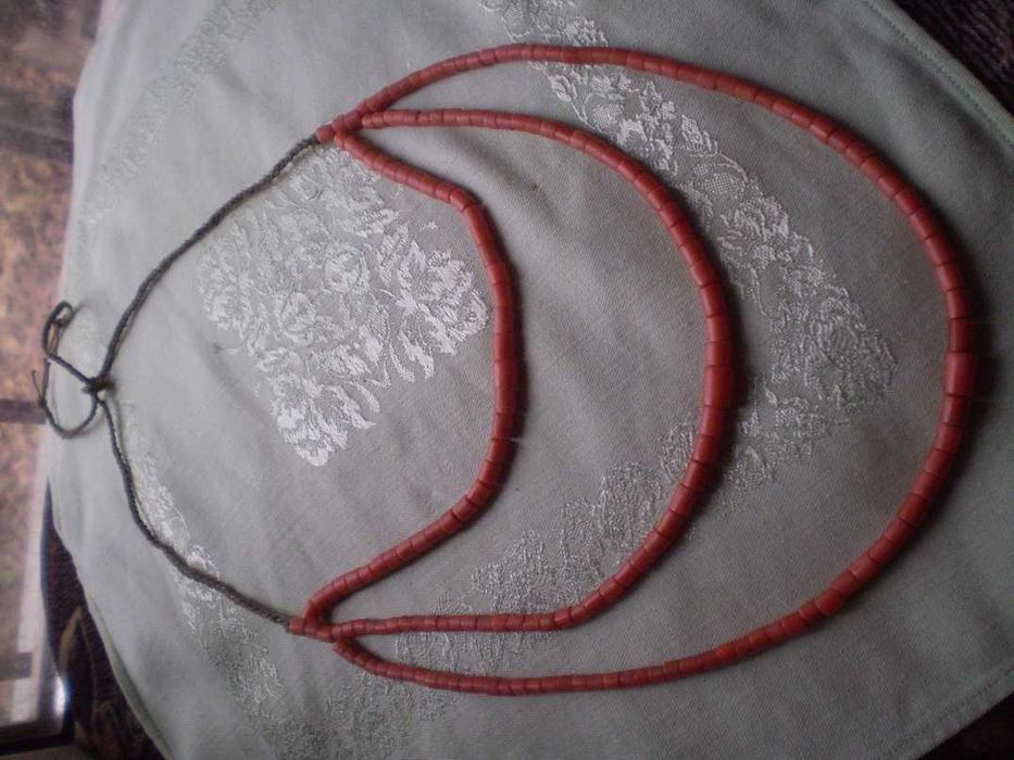 Справжні старовинні коралові буси бочоночками коралі три низки