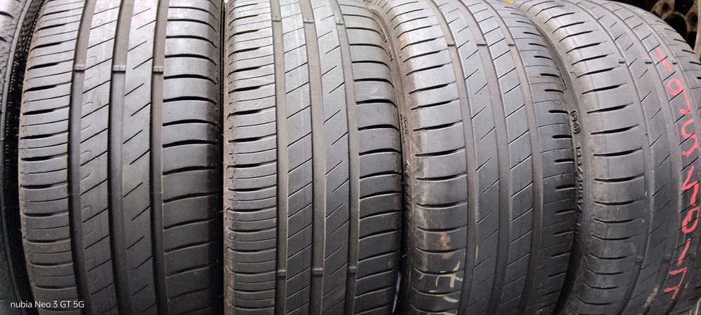 Pneus 195/40/17 semi novos