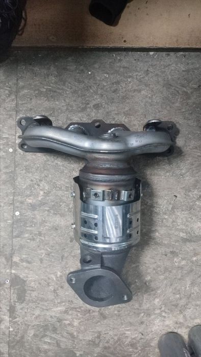 Катализатор, катколлектор Hyundai Santa Fe 2.4 2013 - 2016 гг..