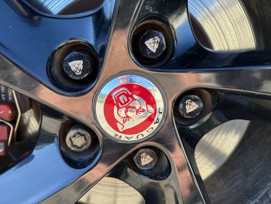 Продам Jaguar F-Pace 2019