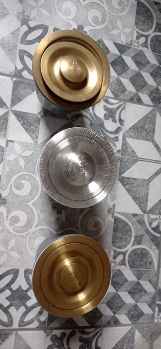 Złote i Srebrne sitko do zlewu zlewozmywaka z sitkiem