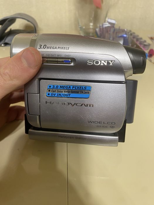 Подам відеокамери Sony DCR-HC96