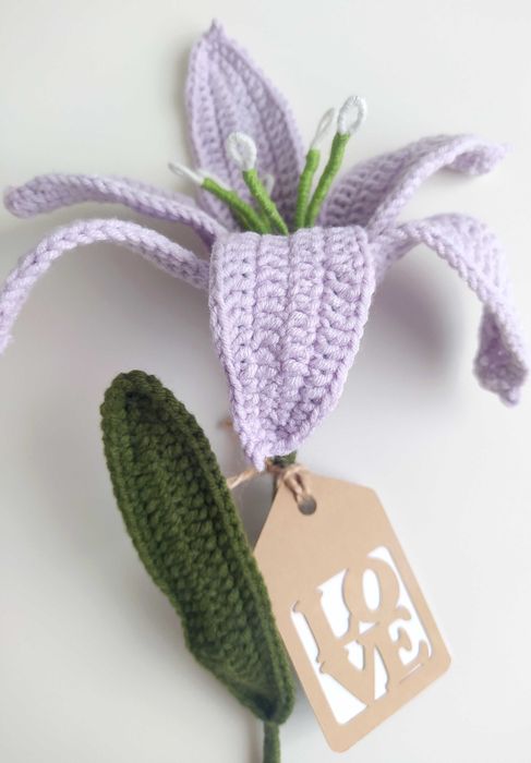 kwiat na szydełku - lilia - rękodzieło