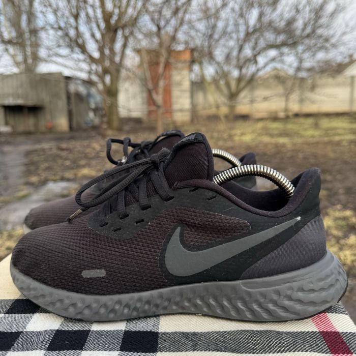 Кроссовки Nike Revolution 5 Black, 40,5 размер, Оригинал, Кросівки