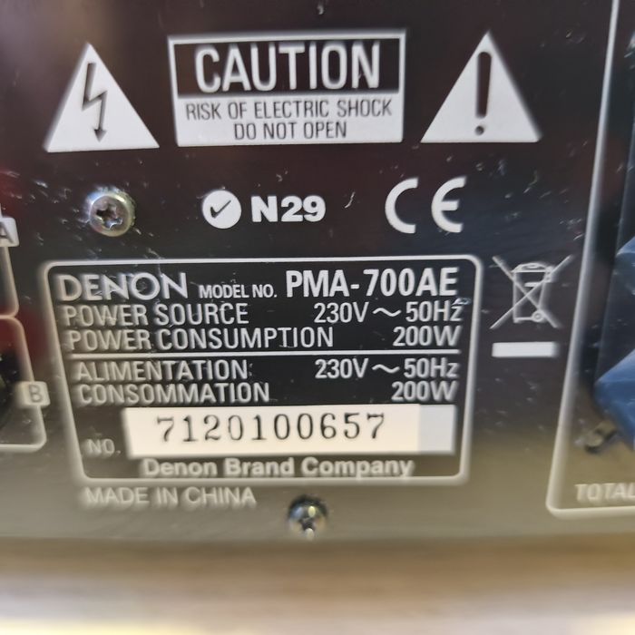 Wzmacniacz Denon PMA 700ae