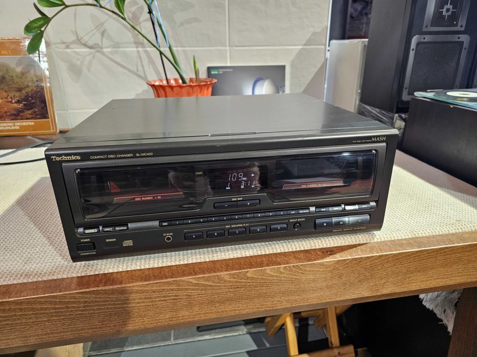 CD-чейнджер Technics SL-MC400 111 дисків