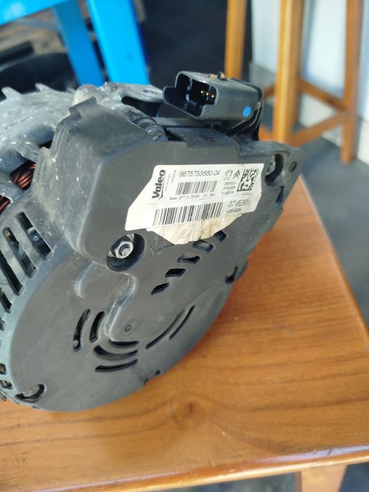 Alternador Peugeot 1.6 HDI 5 Pinos