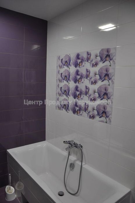 Центр Продажу Нерухомості продає 3 квартиру