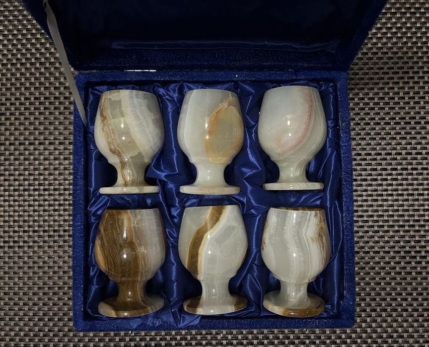 Продаю набор стопок из оникса