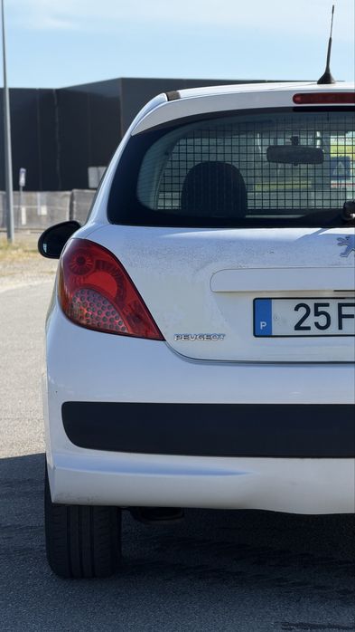 Peugeot 207 1.4 HDI foto 4