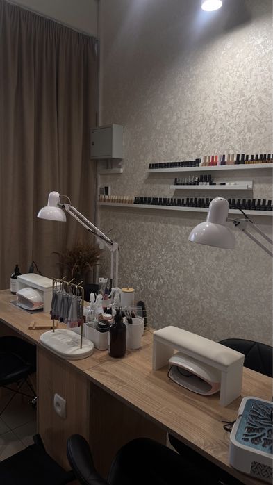 Стіл манікюрний, салон краси, манікюр стіл