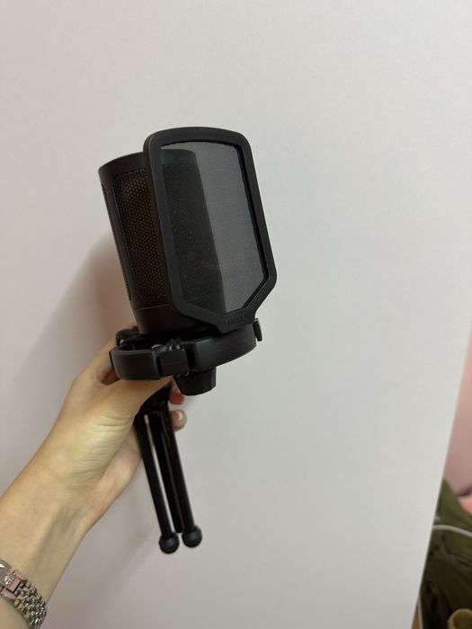 Микрофон FIFINE A6V