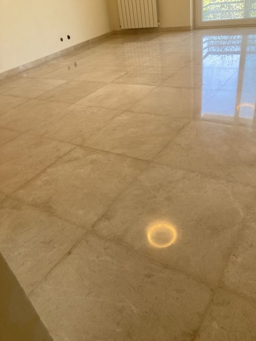 Área da grande Lisboa. Não damos preco por mensagem, vamos ao local ver o trabalho.  Afagamento e polimento de pedra