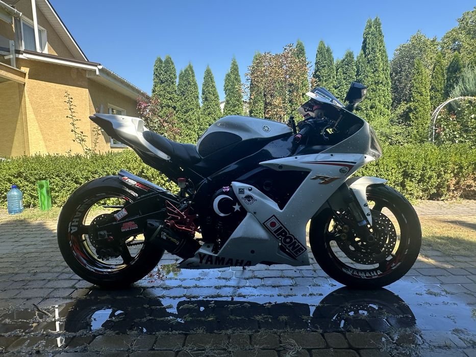 Yamaha YZF R1 1000