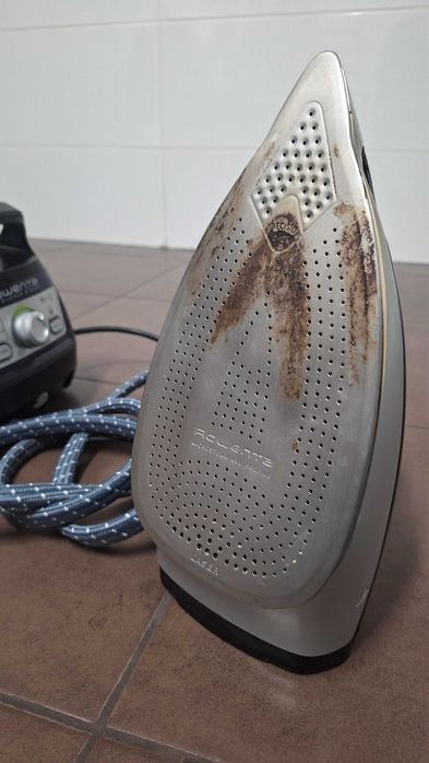 Ferro com caldeira silence technology rowenta