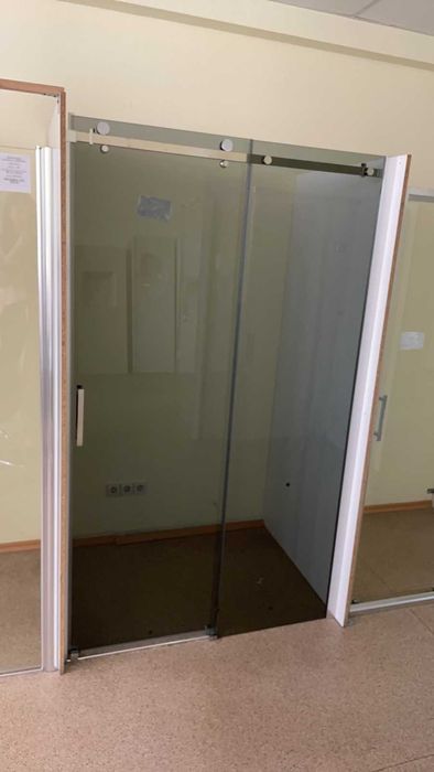 Душевая кабина стеклянная на поддон из плитки под заказ. Акция!