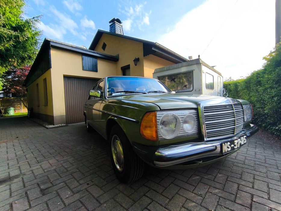 Mercedes W123 240D Oldtimer Museo do Caramulo — photo 3