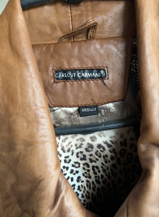 Жіноча куртка шкіряна